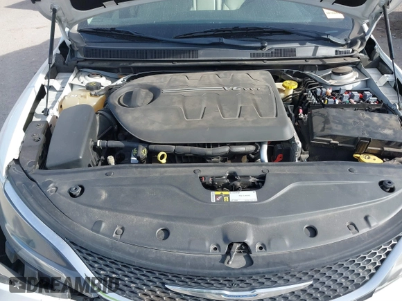 2015 Chrysler 200 C with VIN 1C3CCCCG4FN646351, listed as a IAAI auction lot 41085612 with Not Provided miles and . Bid and sale history available at carsss.com. Image 10.