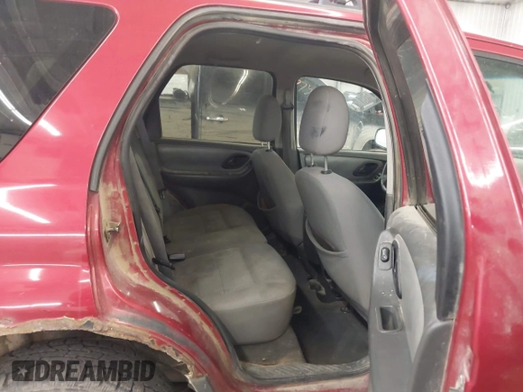 2006 Ford Escape XLT with VIN 1FMYU93176KD47219, listed as a IAAI auction lot 41785112 with 247,175 mi miles. Bid and sale history available at carsss.com. Image 8.