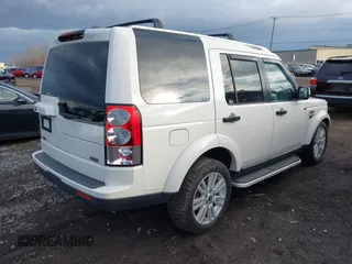 2010 Land Rover LR4 Lux z VIN SALAK2D4XAA545523, wystawiony jako IAAI lot #41878104 z przebiegiem 207 297 mil mil oraz . Historia ofert i sprzedaży dostępna na DreamBid. Obrazek 4.