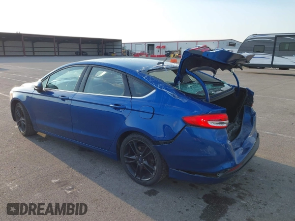 2018 Ford Fusion SE with VIN 3FA6P0HD7JR284151, listed as a IAAI auction lot 40269413 with 105,222 mi miles. Bid and sale history available at carsss.com. Image 3.