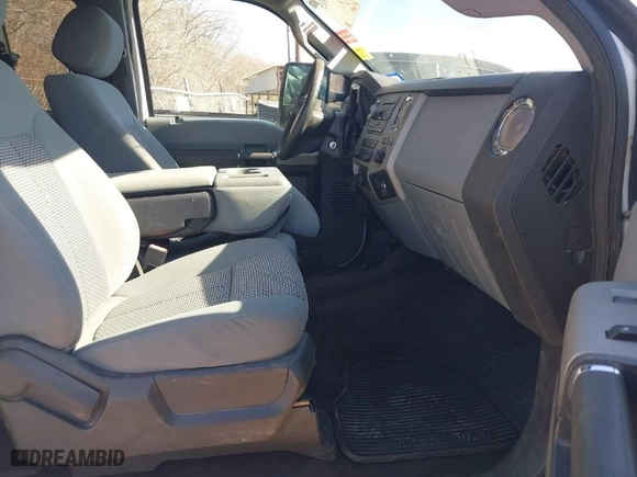 2015 Ford Super Duty F-250 SRW XLT with VIN 1FT7X2BT3FED17666, listed as a IAAI auction lot 41413915 with 87,618 mi miles. Bid and sale history available at carsss.com. Image 5.