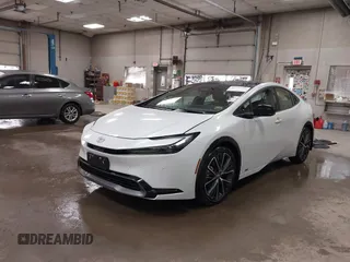 2024 Toyota Prius LE z VIN JTDADABU6R3024846, wystawiony jako IAAI lot #42256141 z przebiegiem 2 840 mil mil oraz . Historia ofert i sprzedaży dostępna na DreamBid. Obrazek 19.