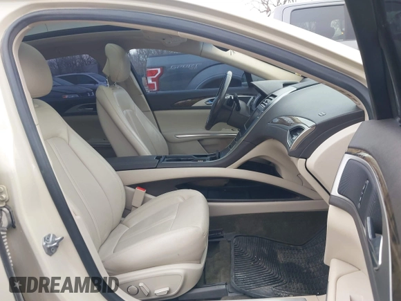 2016 Lincoln MKZ with VIN 3LN6L2J94GR625923, listed as a IAAI auction lot 41144427 with 120,567 mi miles and . Bid and sale history available at DreamBid. Image 5.