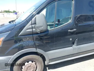 2017 Ford Transit Cargo с VIN 1FTBW2YG1HKB26484, выставлен на аукционе IAAI как лот 42221475 с пробегом 297 961 миль миль и . История ставок и продаж доступна на DreamBid. Изображение 6.