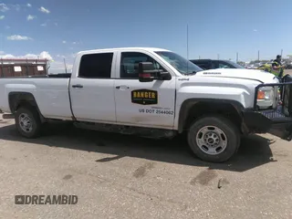 2018 GMC Sierra 2500HD z VIN 1GT12REY5JF181645, wystawiony jako IAAI lot #42073691 z przebiegiem 186 676 mil mil oraz . Historia ofert i sprzedaży dostępna na DreamBid. Obrazek 13.