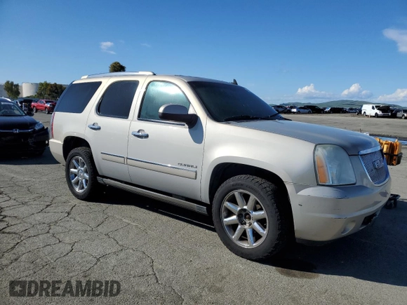 2011 GMC Yukon Denali with VIN 1GKS2EEF8BR106521, listed as a Copart auction lot 48491355 with 0 mi miles and Salvage Title. Bid and sale history available at carsss.com. Image 4.