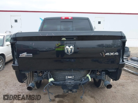 2016 Ram 1500 Big Horn z VIN 3C6RR7LT4GG384177, wystawiony jako IAAI lot #42076327 z przebiegiem 97 572 mil mil oraz . Historia ofert i sprzedaży dostępna na DreamBid. Obrazek 17.