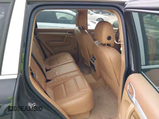 2005 Porsche Cayenne S z VIN WP1AB29PX5LA65808, wystawiony jako IAAI lot #42397267 z przebiegiem 238 084 mil mil oraz . Historia ofert i sprzedaży dostępna na DreamBid. Obrazek 8.