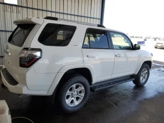 2022 Toyota 4Runner SR5 z VIN JTEMU5JR7N6001436, wystawiony jako Copart lot #58497904 z przebiegiem 48 364 mil mil oraz Czysty tytuł • Clean title. Historia ofert i sprzedaży dostępna na DreamBid. Obrazek 3.