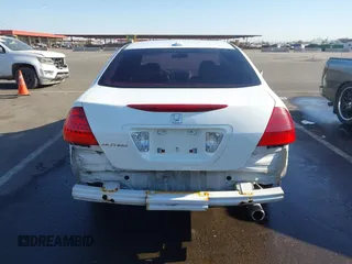 2006 Honda Accord EX-L z VIN 1HGCM56876A170694, wystawiony jako IAAI lot #42299743 z przebiegiem 182 601 mil mil oraz . Historia ofert i sprzedaży dostępna na DreamBid. Obrazek 17.