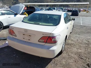 2003 Lexus ES 300 with VIN JTHBF30G036003700, listed as a IAAI auction lot 41626640 with 128,807 mi miles. Bid and sale history available at carsss.com. Image 4.