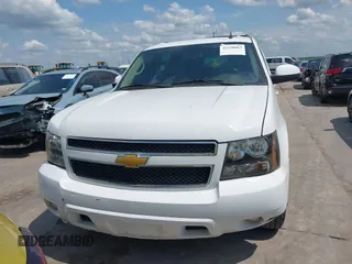 2013 Chevrolet Suburban LT with VIN 1GNSCJE08DR102735, listed as a IAAI auction lot 42228063 with 101,671 mi miles and . Bid and sale history available at DreamBid. Image 13.