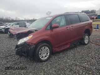 2017 Toyota Sienna XLE Auto Access Seat with VIN 5TDYZ3DCXHS812316, listed as a Copart auction lot 44777795 with 150,079 mi miles and Non Repairable. Bid and sale history available at carsss.com. Image 1.