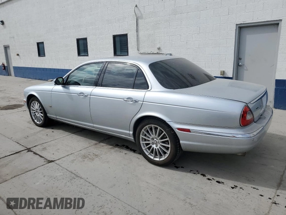 2007 Jaguar XJ 8 with VIN SAJWA71B97SH17810, listed as a Copart auction lot 52262685 with 152,281 mi miles and Clean Title. Bid and sale history available at DreamBid. Image 2.