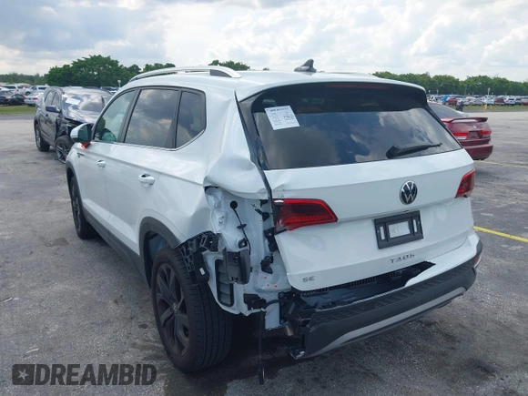 2024 Volkswagen Taos SE z VIN 3VVEX7B26RM128537, wystawiony jako IAAI lot #42344341 z przebiegiem 8 723 mil mil oraz . Historia ofert i sprzedaży dostępna na DreamBid. Obrazek 17.