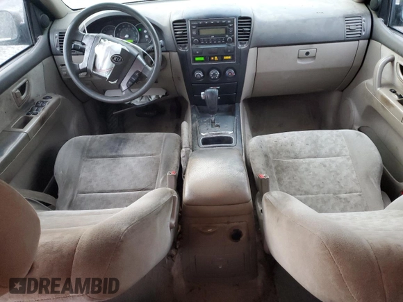 2007 Kia Sorento LX z VIN KNDJC736675694940, wystawiony jako Copart lot #84517454 z przebiegiem 135 421 mil mil oraz Szkoda całkowita • Salvage title. Historia ofert i sprzedaży dostępna na DreamBid. Obrazek 8.