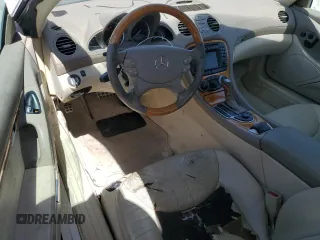 2004 Mercedes-Benz SL 500 z VIN WDBSK75F94F086404, wystawiony jako Copart lot #48960275 z przebiegiem 98 019 mil mil oraz Szkoda całkowita • Salvage title. Historia ofert i sprzedaży dostępna na DreamBid. Obrazek 8.