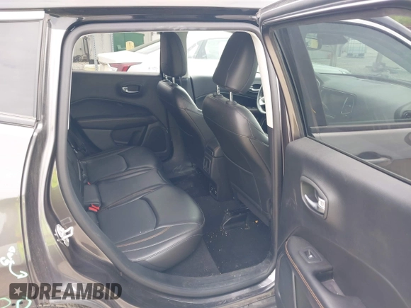2018 Jeep Compass Limited with VIN 3C4NJDCB1JT481078, listed as a IAAI auction lot 42215310 with 58,629 mi miles and . Bid and sale history available at DreamBid. Image 8.
