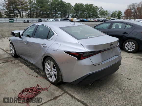 2021 Lexus IS 300 z VIN JTHCA1D26M5117150, wystawiony jako Copart lot #52930965 z przebiegiem 16 858 mil mil oraz Szkoda całkowita • Salvage title. Historia ofert i sprzedaży dostępna na DreamBid. Obrazek 2.