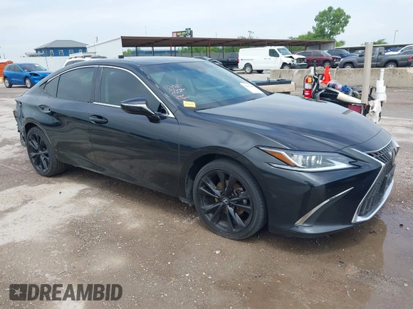2022 Lexus ES 350 z VIN 58ADZ1B10NU124891, wystawiony jako IAAI lot #42422400 z przebiegiem 114 739 mil mil oraz . Historia ofert i sprzedaży dostępna na DreamBid. Obrazek 1.