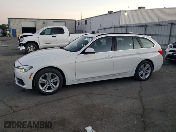 2017 BMW 3 Series 330i xDrive with VIN WBA8K3C32HA022928, listed as a Copart auction lot 84476524 with 50,086 mi miles and Salvage Title. Bid and sale history available at carsss.com. Image 1.