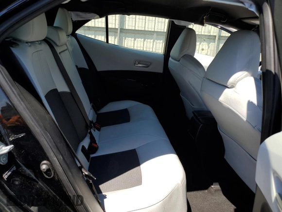 2019 Toyota Corolla Hatchback SE with VIN JTNK4RBE3K3061043, listed as a Copart auction lot 61609844 with 46,136 mi miles and Salvage Title. Bid and sale history available at carsss.com. Image 11.