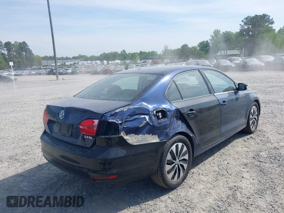 2012 Volkswagen Jetta SE with VIN 3VWDP7AJ0CM473070, listed as a IAAI auction lot 42084526 with 127,243 mi miles and . Bid and sale history available at DreamBid. Image 6.