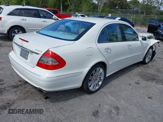 2008 Mercedes-Benz E-Class Luxury 3.5L with VIN WDBUF87XX8B263600, listed as a IAAI auction lot 41710474 with 1 mi miles. Bid and sale history available at carsss.com. Image 4.