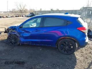 2022 Honda HR-V Sport with VIN 3CZRU6H11NM743180, listed as a IAAI auction lot 41795651 with 27,702 mi miles. Bid and sale history available at carsss.com. Image 15.