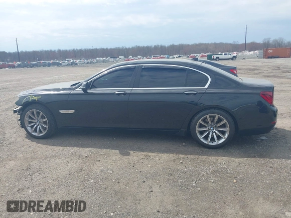 2015 BMW 7 Series 740Li xDrive with VIN WBAYF4C55FD874116, listed as a IAAI auction lot 41877144 with 156,280 mi miles. Bid and sale history available at carsss.com. Image 15.