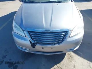 2013 Chrysler 200 Touring with VIN 1C3CCBBG2DN527898, listed as a IAAI auction lot 41850215 with 119,137 mi miles. Bid and sale history available at carsss.com. Image 6.