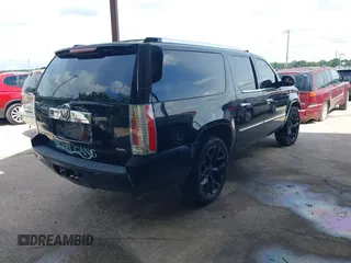 2007 Cadillac Escalade ESV with VIN 1GYFK66827R305133, listed as a IAAI auction lot 42488643 with 306,633 mi miles and . Bid and sale history available at DreamBid. Image 4.