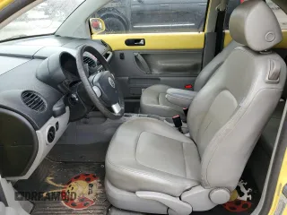 2006 Volkswagen New Beetle Coupe with VIN 3VWRR31C36M402055, listed as a Copart auction lot 80016034 with 142,268 mi miles and Clean Title. Bid and sale history available at carsss.com. Image 7.