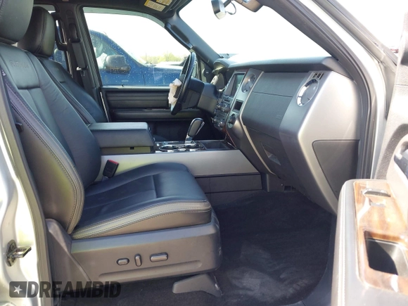 2016 Ford Expedition Platinum z VIN 1FMJU1MT8GEF08065, wystawiony jako IAAI lot #41948186 z przebiegiem 65 969 mil mil oraz . Historia ofert i sprzedaży dostępna na DreamBid. Obrazek 5.