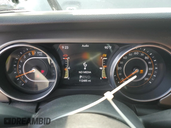 2018 Jeep Wrangler Unlimited Sport S with VIN 1C4HJXDG0JW281103, listed as a Copart auction lot 60400565 with 112,485 mi miles and Salvage title. Bid and sale history available at DreamBid. Image 9.