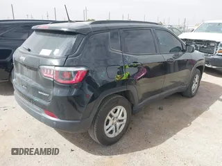2018 Jeep Compass Sport with VIN 3C4NJCAB9JT339316, listed as a IAAI auction lot 41710918 with 130,344 mi miles. Bid and sale history available at carsss.com. Image 4.