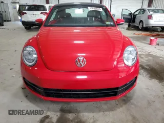 2013 Volkswagen Beetle 2.5L with VIN 3VWJP7AT9DM604597, listed as a Copart auction lot 53862525 with 137,599 mi miles and Clean Title. Bid and sale history available at DreamBid. Image 5.
