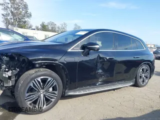 2024 Mercedes-Benz EQS 450+ z VIN 4JGDM2DB8RA032405, wystawiony jako IAAI lot #42034859 z przebiegiem 15 769 mil mil oraz . Historia ofert i sprzedaży dostępna na DreamBid. Obrazek 14.