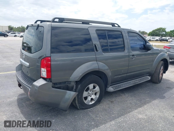2008 Nissan Pathfinder SE with VIN 5N1AR18U68C612555, listed as a IAAI auction lot 41778157 with 160,510 mi miles. Bid and sale history available at carsss.com. Image 4.