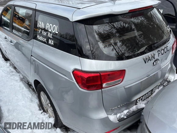 2018 Kia Sedona L with VIN KNDMA5C17J6403388, listed as a Copart auction lot 47965185 with 159,896 mi miles and Clean Title. Bid and sale history available at carsss.com. Image 3.