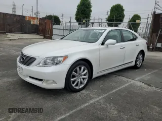 2008 Lexus LS 460 z VIN JTHBL46F285056490, wystawiony jako Copart lot #60753435 z przebiegiem 136 697 mil mil oraz Czysty tytuł • Clean title. Historia ofert i sprzedaży dostępna na DreamBid. Obrazek 1.