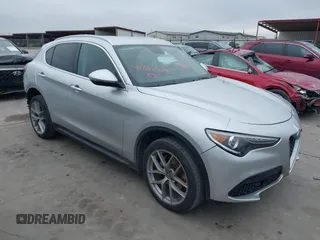 2018 Alfa Romeo Stelvio z VIN ZASFAKAN3J7B81009, wystawiony jako IAAI lot #41388428 z przebiegiem 114 054 mil mil oraz . Historia ofert i sprzedaży dostępna na DreamBid. Obrazek 1.