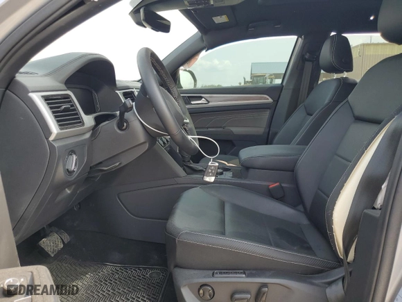 2021 Volkswagen Atlas Cross Sport 2.0T SEL with VIN 1V2BC2CA3MC210143, listed as a Copart auction lot 64711474 with 26,412 mi miles and Salvage Title. Bid and sale history available at carsss.com. Image 7.