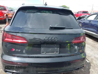 2019 Audi SQ5 Premium Plus z VIN WA1B4AFY4K2070490, wystawiony jako IAAI lot #42163122 z przebiegiem 105 890 mil mil oraz . Historia ofert i sprzedaży dostępna na DreamBid. Obrazek 16.