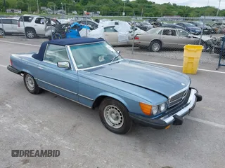 1985 Mercedes-Benz 380 z VIN WDBBA45C7FA020232, wystawiony jako IAAI lot #42206469 z przebiegiem 139 733 mil mil oraz . Historia ofert i sprzedaży dostępna na DreamBid. Obrazek 1.