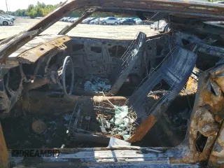 1971 Ford Mustang z VIN 1F05M102671, wystawiony jako Copart lot #73113844 z przebiegiem Nie podano mil oraz Nie do naprawy • Non repairable. Historia ofert i sprzedaży dostępna na DreamBid. Obrazek 7.