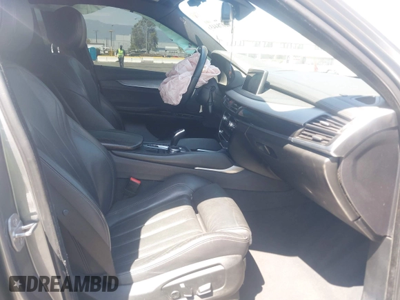 2018 BMW X6 xDrive35i z VIN 5UXKU2C51J0X50913, wystawiony jako IAAI lot #42078443 z przebiegiem Nie podano mil oraz . Historia ofert i sprzedaży dostępna na DreamBid. Obrazek 5.