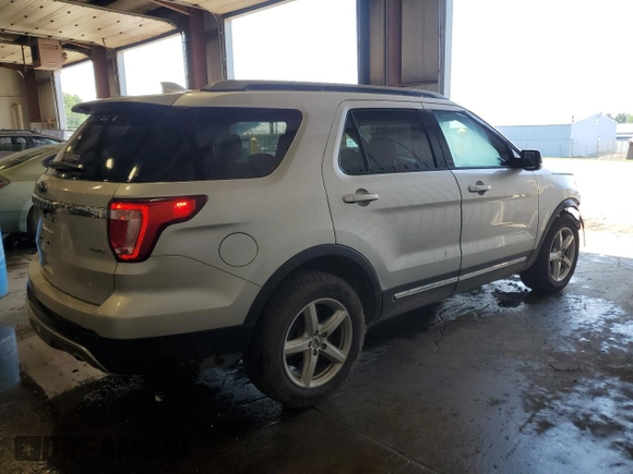 2017 Ford Explorer XLT z VIN 1FM5K8D84HGC98209, wystawiony jako Copart lot #61829195 z przebiegiem 86 677 mil mil oraz Szkoda całkowita • Salvage title. Historia ofert i sprzedaży dostępna na DreamBid. Obrazek 3.