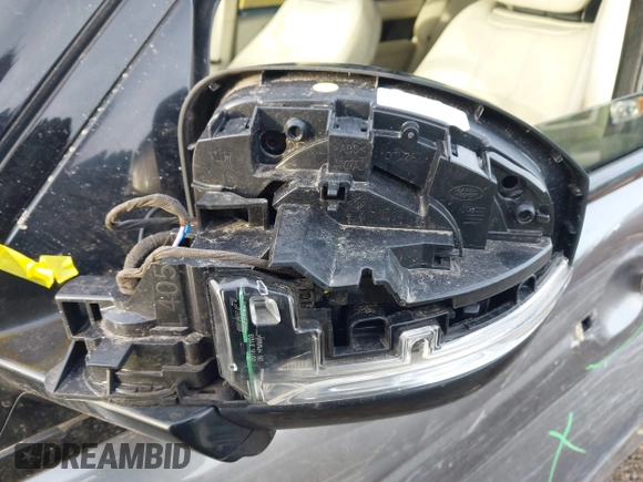 2020 Land Rover Range Rover Autobiography с VIN SALGV5SE8LA598884, выставлен на аукционе IAAI как лот 41687574 с пробегом 80 532 миль миль и . История ставок и продаж доступна на DreamBid. Изображение 17.