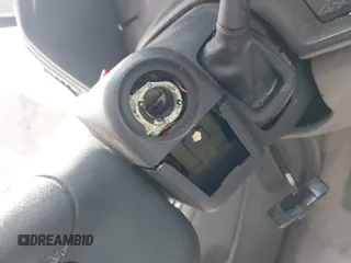 1999 Chevrolet Suburban z VIN 3GNFK16R1XG165083, wystawiony jako IAAI lot #42137129 z przebiegiem 209 137 mil mil oraz . Historia ofert i sprzedaży dostępna na DreamBid. Obrazek 11.